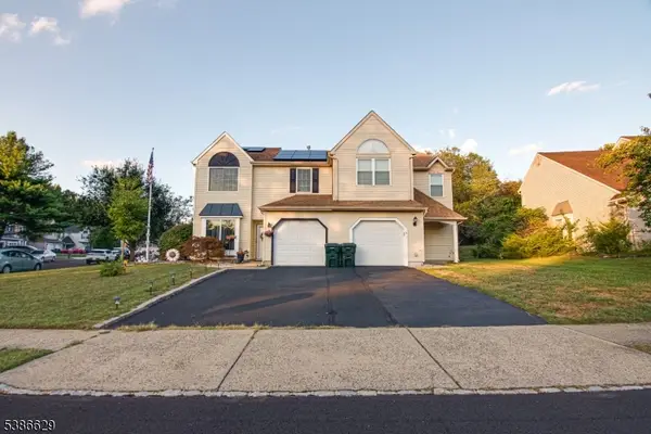 2 Fieldcrest Way, Howell Twp., NJ 07728