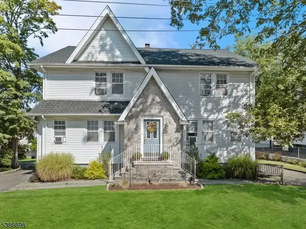 15 Linda Vista Ave, North Haledon Boro, NJ 07508