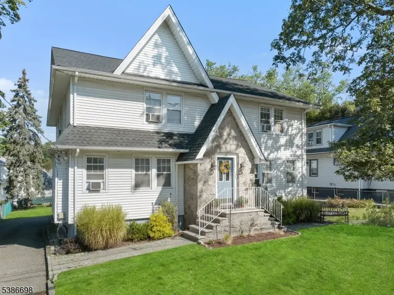 15 Linda Vista Ave, North Haledon, NJ 07508 - Image #2