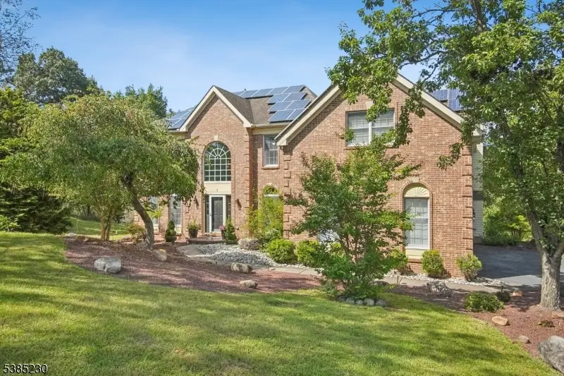 9 Stark Ct, Raritan Township, NJ 08551 - Image #1