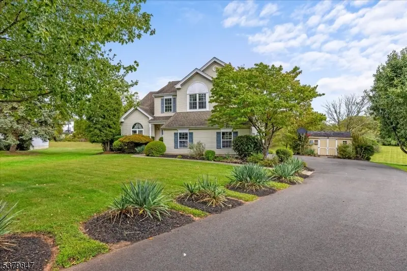 720 Colonial Ct, Branchburg, NJ 08876 - Image #1
