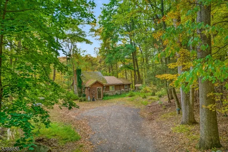 33 Silver Lake Rd, Hardyston, NJ 07460 - Image #2