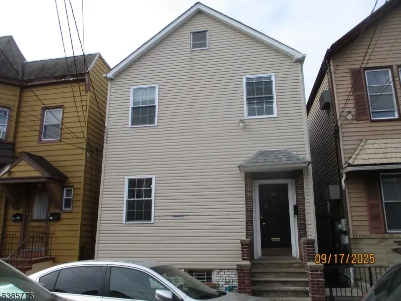 63 Warwick St, Newark, NJ 07105 - Image #1