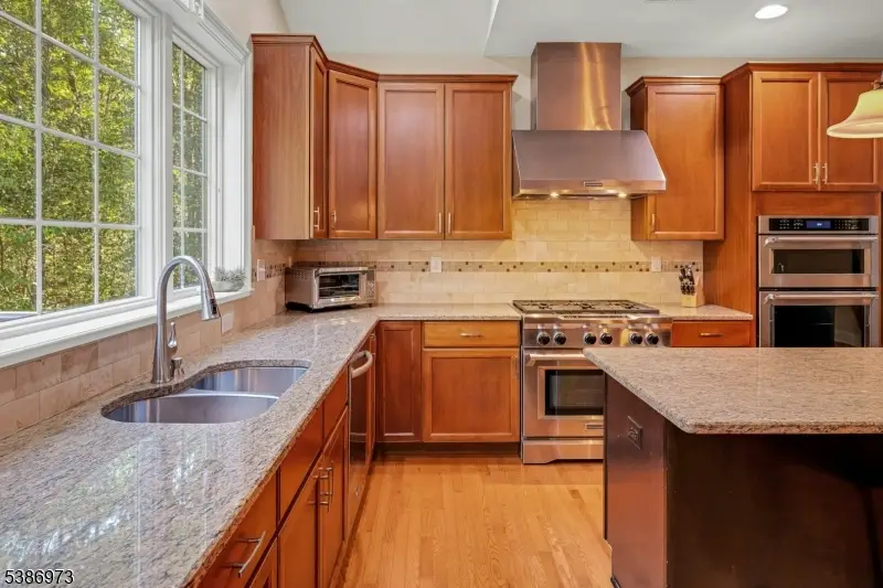 33 Chancellor Way, Washington, NJ 07853 - Image #3