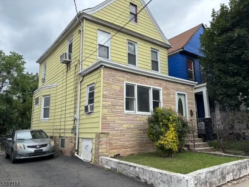 109 Alexander St, Newark, NJ 07106 - #1