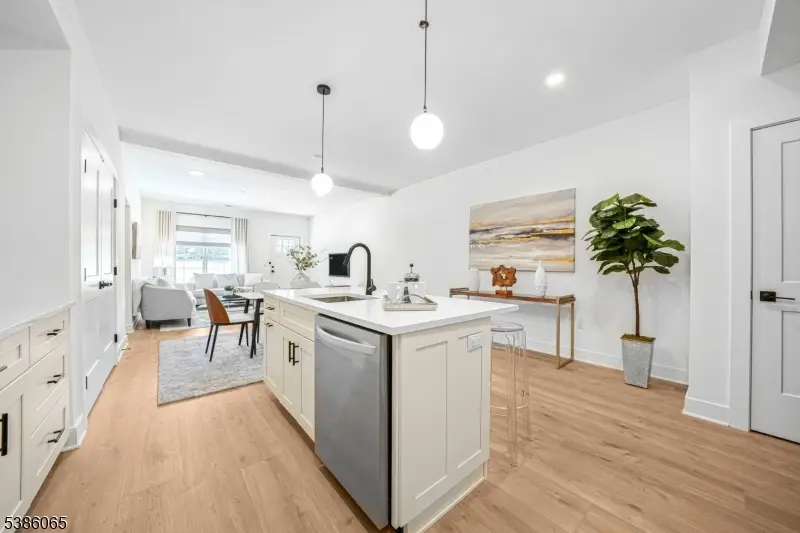 309 Encampment Ct, Towaco, NJ 07082 - Image #2