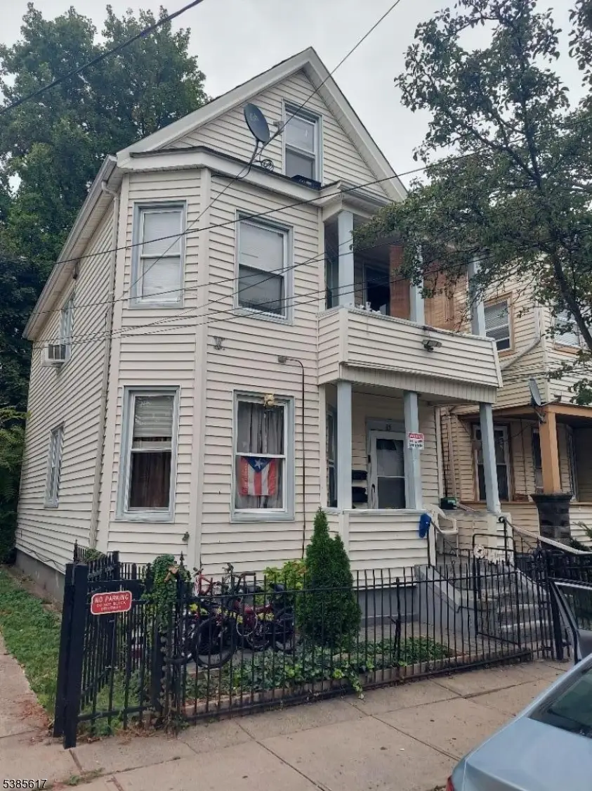 35 Harrison Pl, Clifton, NJ 07011 - Image #1