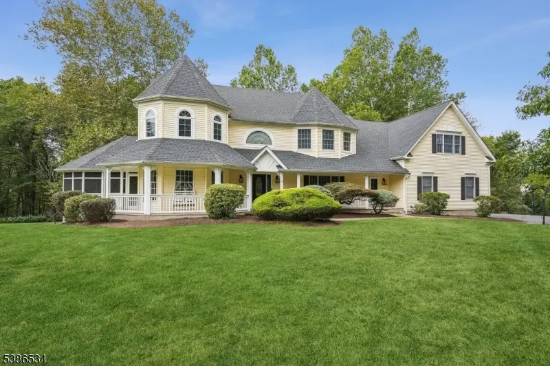 12 Cardinal Way, Raritan, NJ 08822 - #1