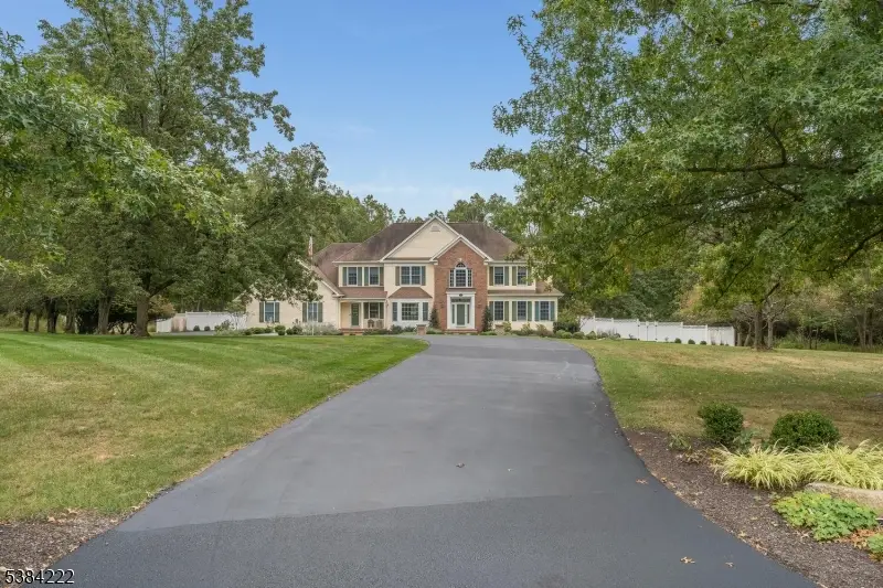 25 Chalfonte Dr, Clinton Township, NJ 08801 - Image #2