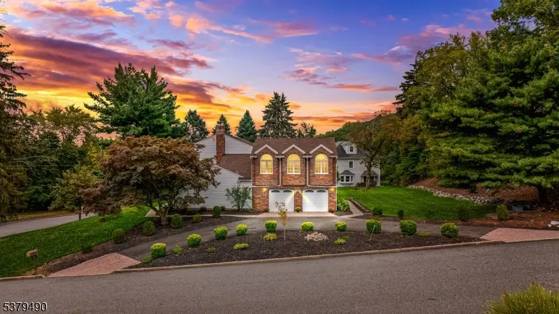 6 Old Orchard Dr, Hawthorne, NJ 07506 - Image #1