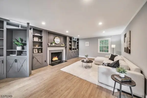 359 Dogwood Way, Mountainside Boro, NJ 07092