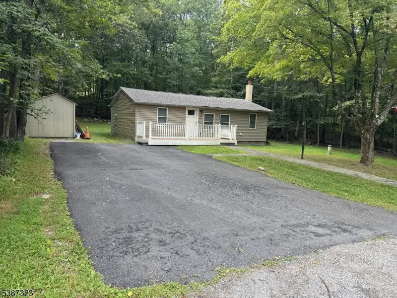 17 Eastbrook Ln, Crandon Lakes, NJ 07860 - Image #2