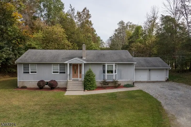 31 Van Sickle Rd, Lafayette, NJ 07848 - Image #1