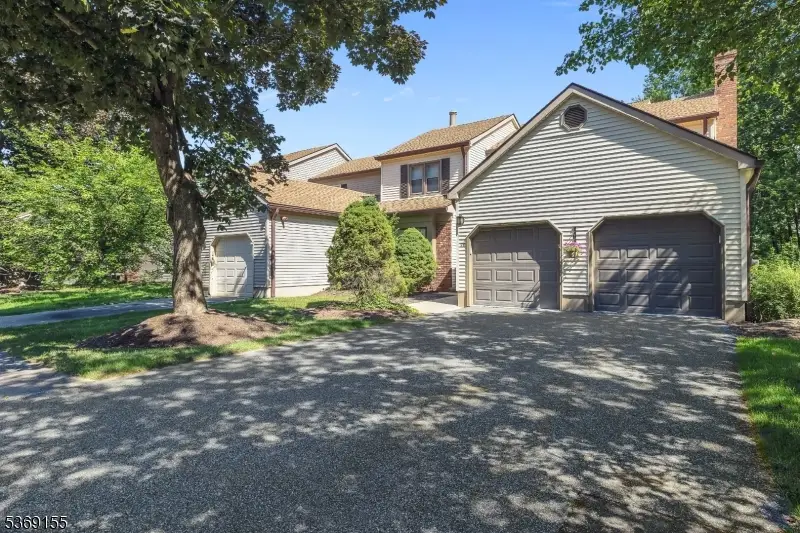 26 Goldfinch Dr, Allamuchy Township, NJ 07840 - Image #1