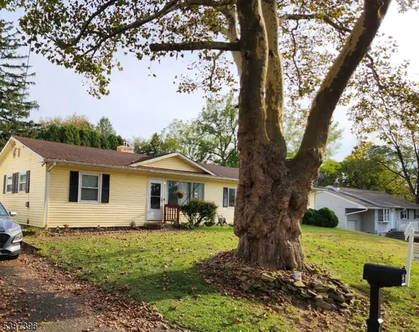 534 Liberty Blvd, Pohatcong Twp., NJ 08865