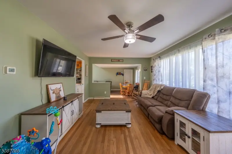 534 Liberty Blvd, Upper Pohatcong, NJ 08865 - Image #3