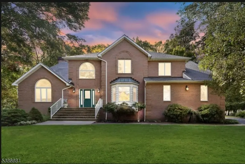 26-28 Green Valley Dr, Green Brook Township, NJ 08812 - Image #1