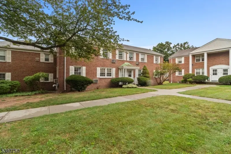 445 Morris Ave #7, Springfield, NJ 07081 - Image #2