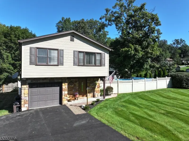 28 Acorn St, Byram Center, NJ 07874 - Image #1