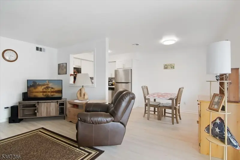 1004 Unicorn Way #2, Clifton, NJ 07011 - Image #3