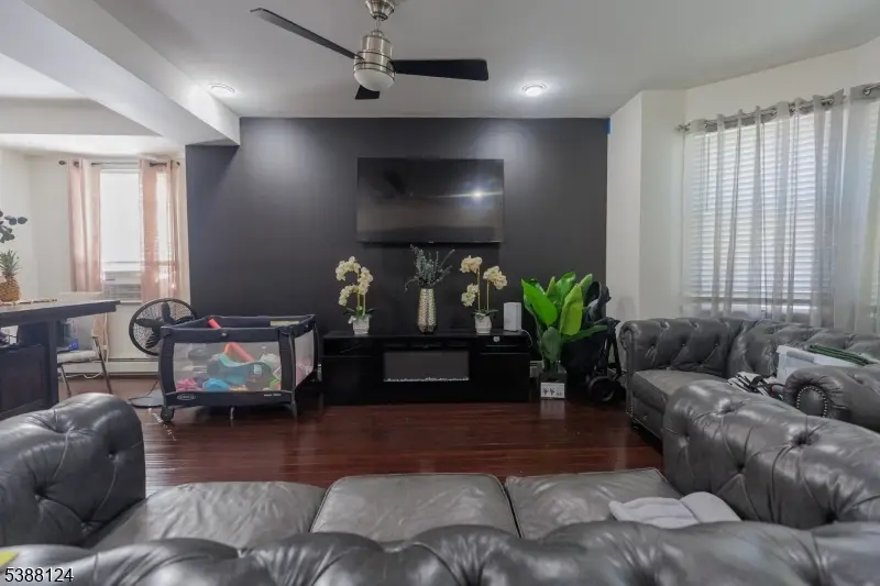 54 Linwood Pl, East Orange, NJ 07017 - Image #3