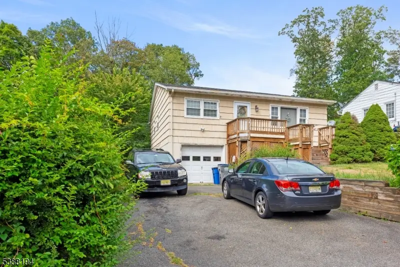649 Henmar Dr, Mount Arlington, NJ 07856 - Image #2
