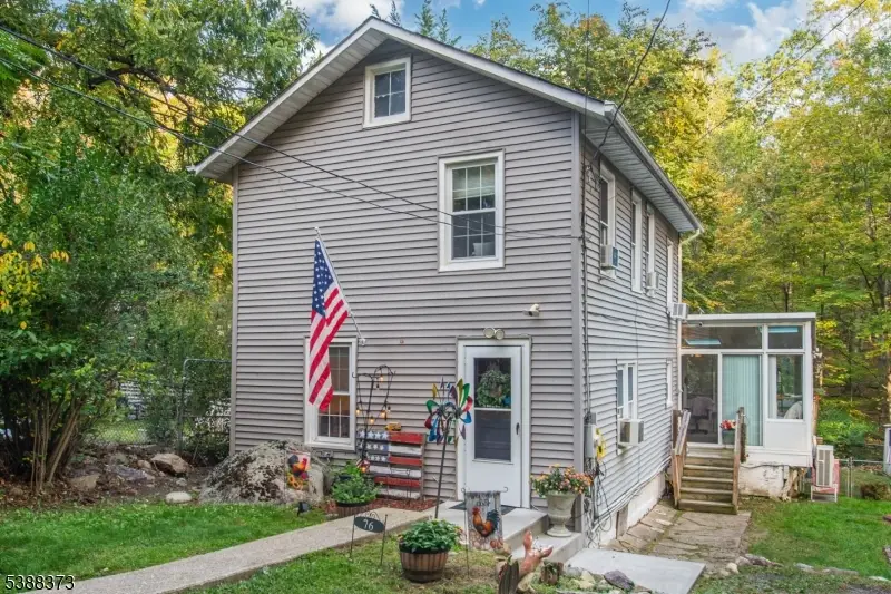 76 Reeve Ave, Bloomingdale, NJ 07403 - Image #1