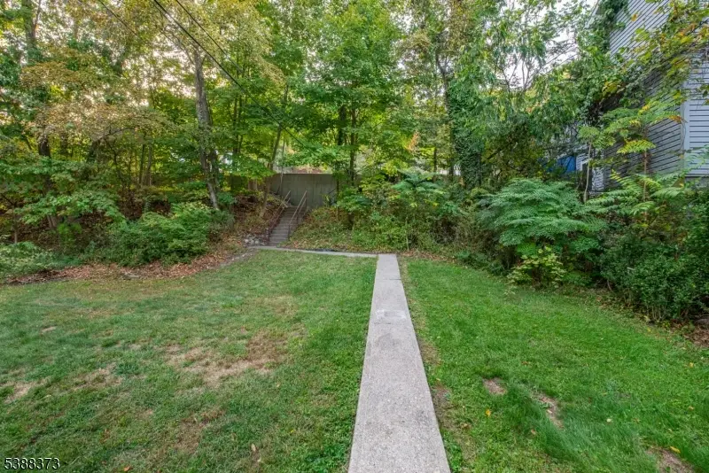 76 Reeve Ave, Bloomingdale, NJ 07403 - Image #3