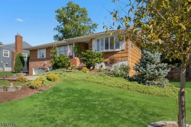 5 Robin Rd, Fanwood, NJ 07023 - Image #2