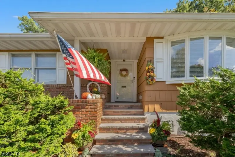 5 Robin Rd, Fanwood, NJ 07023 - Image #3