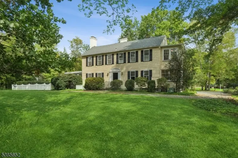 9 Wren Ct, Morris, NJ 07960 - Image #1