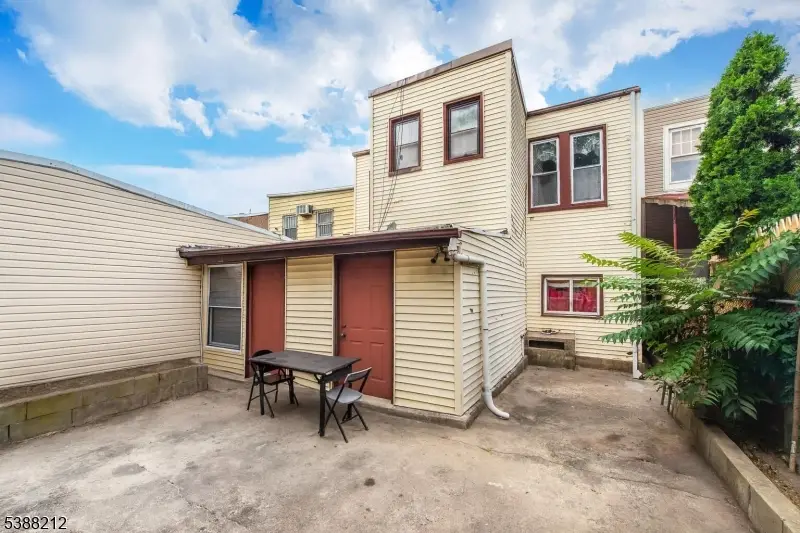 415 24th St, Union City, NJ 07087 - Image #2