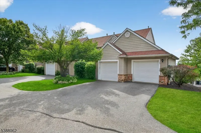 129 Bourne Circle, Hardyston, NJ 07419 - Image #1