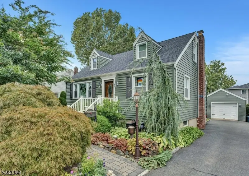 224 N 17th St, Kenilworth, NJ 07033 - #1