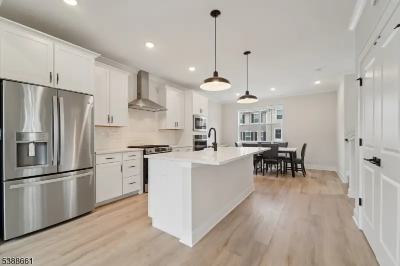 10 Fernandez Ln, Wharton, NJ 07885 - Image #1