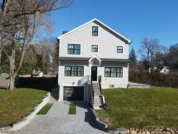 4 Hilltop Way, Essex Fells Twp., NJ 07021