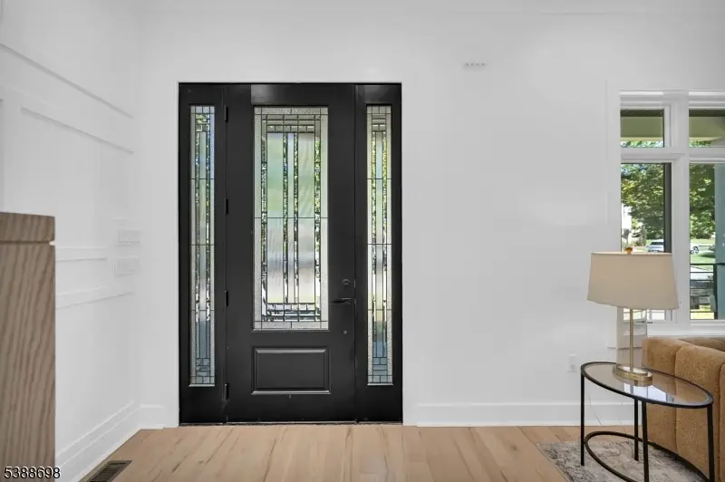 27 Mounthaven Dr, Livingston, NJ 07039 - Image #3