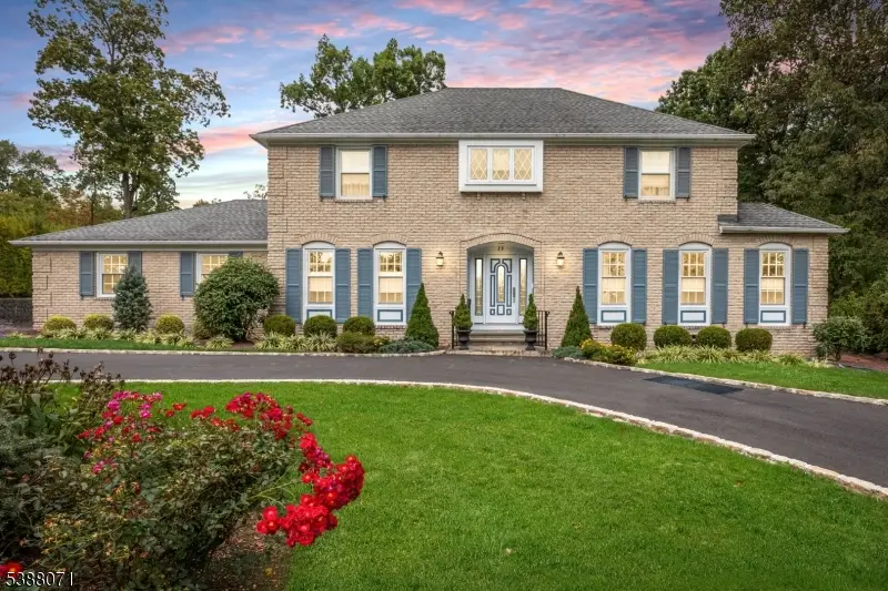 25 Oechsner Ct, Berkeley Heights, NJ 07922 - Image #1