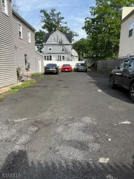 230 Amherst St, East Orange City, NJ 07018