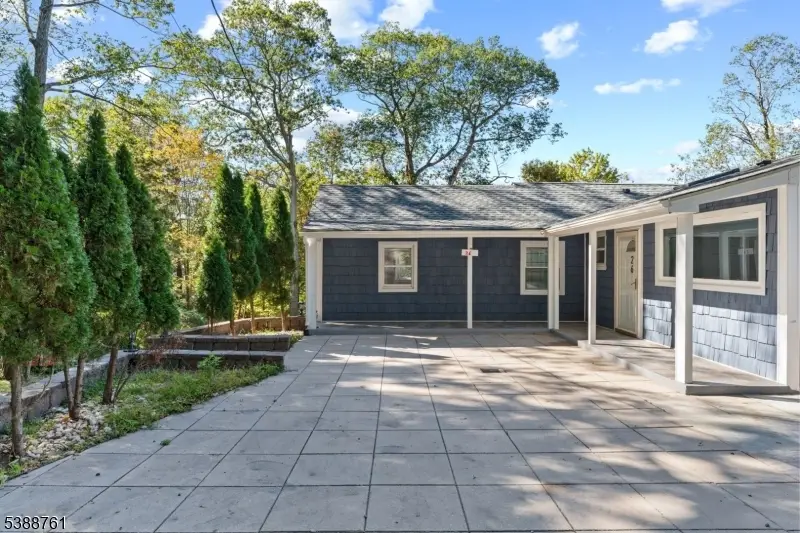 26 Rock Rd, West Milford, NJ 07480 - Image #2