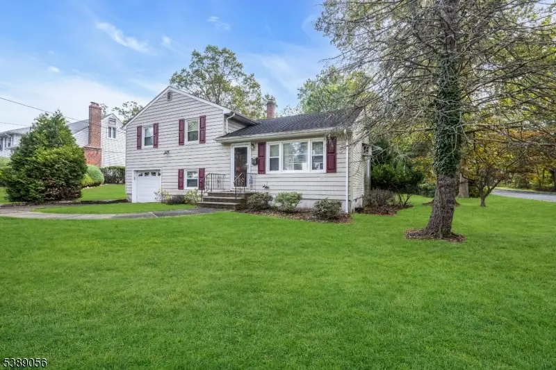 100 Sycamore Ave, Livingston, NJ 07039 - Image #2