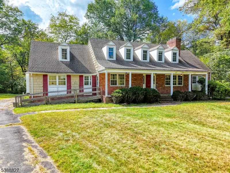 43 Sunlit Dr, Watchung, NJ 07069 - Image #1