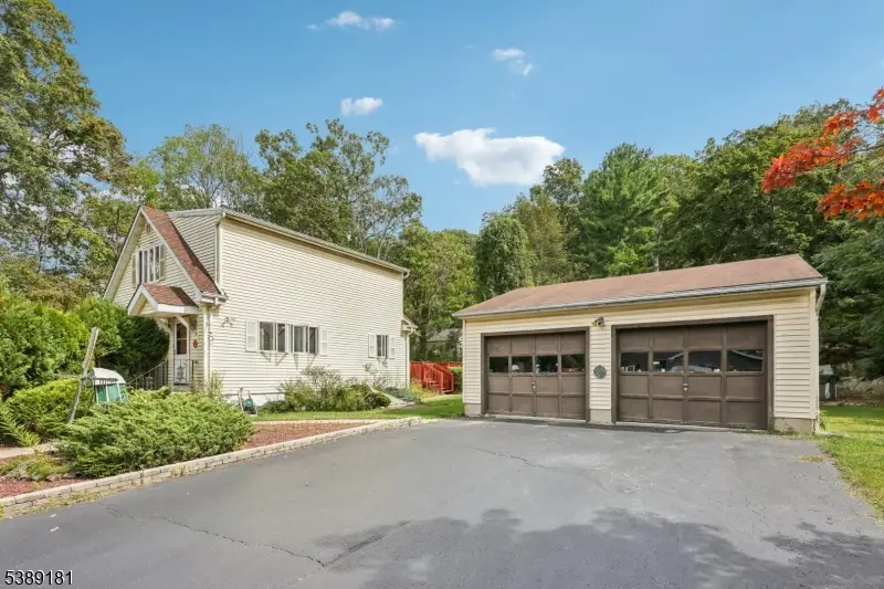 23 Oriole Rd, Oak Ridge, NJ 07438 - Image #1