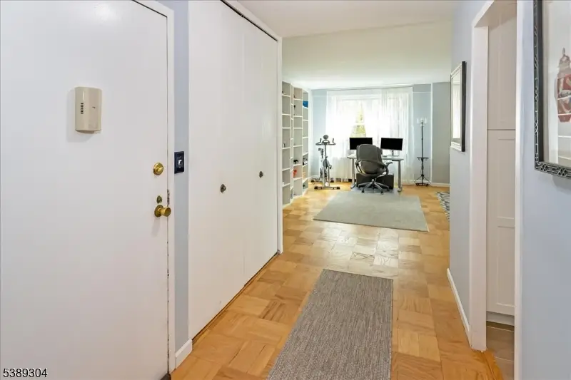 926 Bloomfield Ave #4M, Glen Ridge, NJ 07028 - Image #3