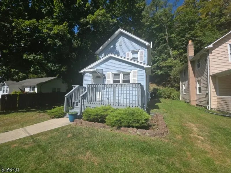 7 Chestnut St, Mount Arlington, NJ 07856 - Image #1