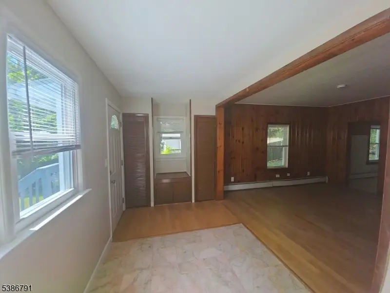 7 Chestnut St, Mount Arlington, NJ 07856 - Image #3