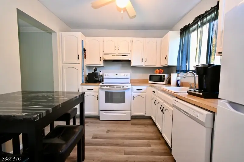 15 Shady Ln, Hardyston, NJ 07419 - Image #3