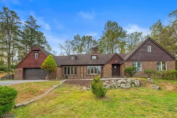 73 Wolfs Corner Rd, Green Twp., NJ 07860