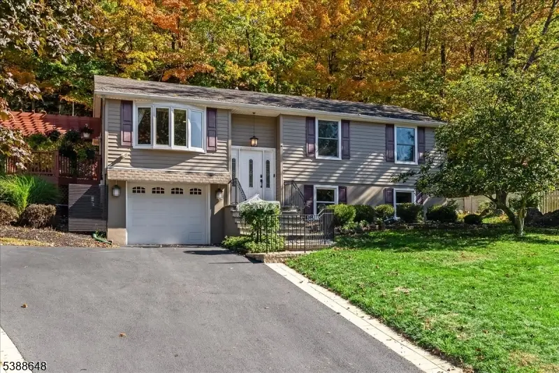 103 Valley View Trl, Lake Mohawk, NJ 07871 - Image #1