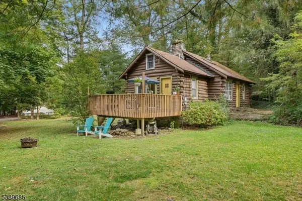 6 West Cir, Ringwood Boro, NJ 07456